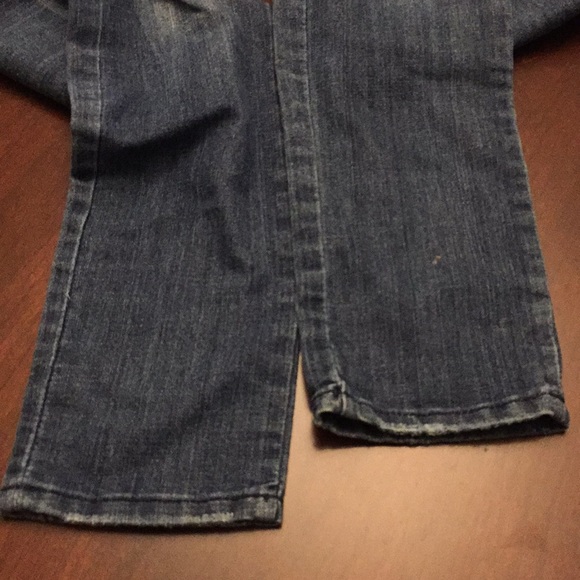 Ripped jeans! - Picture 2 of 5